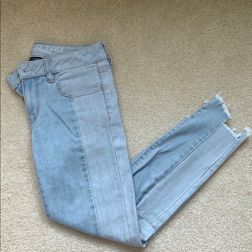 American Eagle Light Wash Jegging Crop